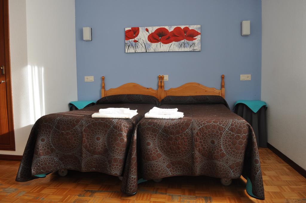 Hostal La Tablada Navaleno Eksteriør billede
