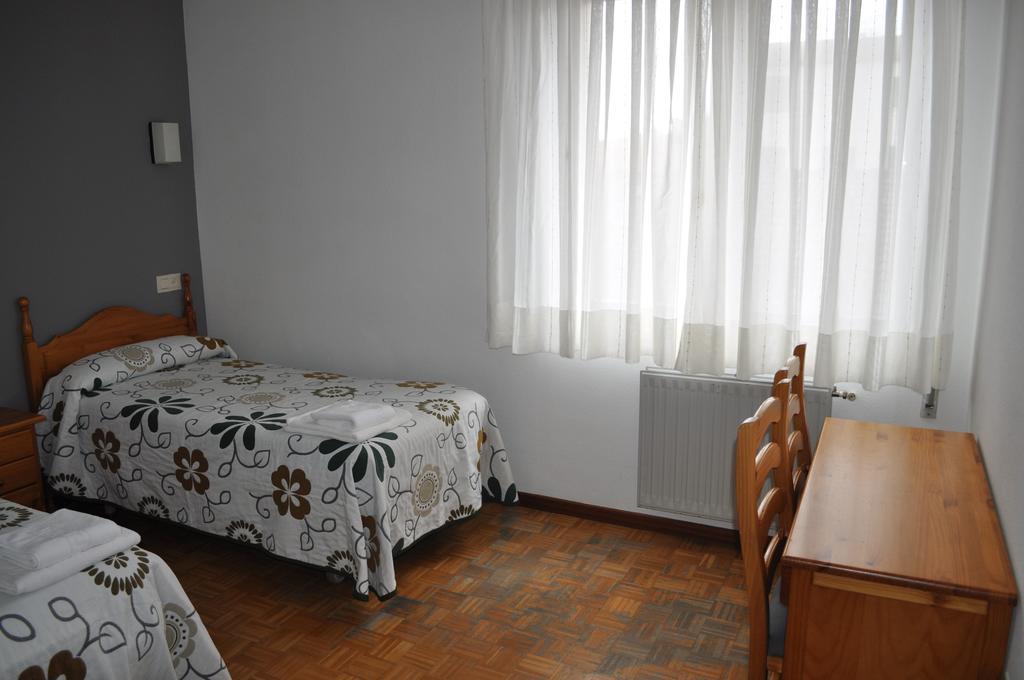 Hostal La Tablada Navaleno Værelse billede